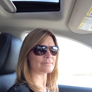 Meet your Posher, Laura